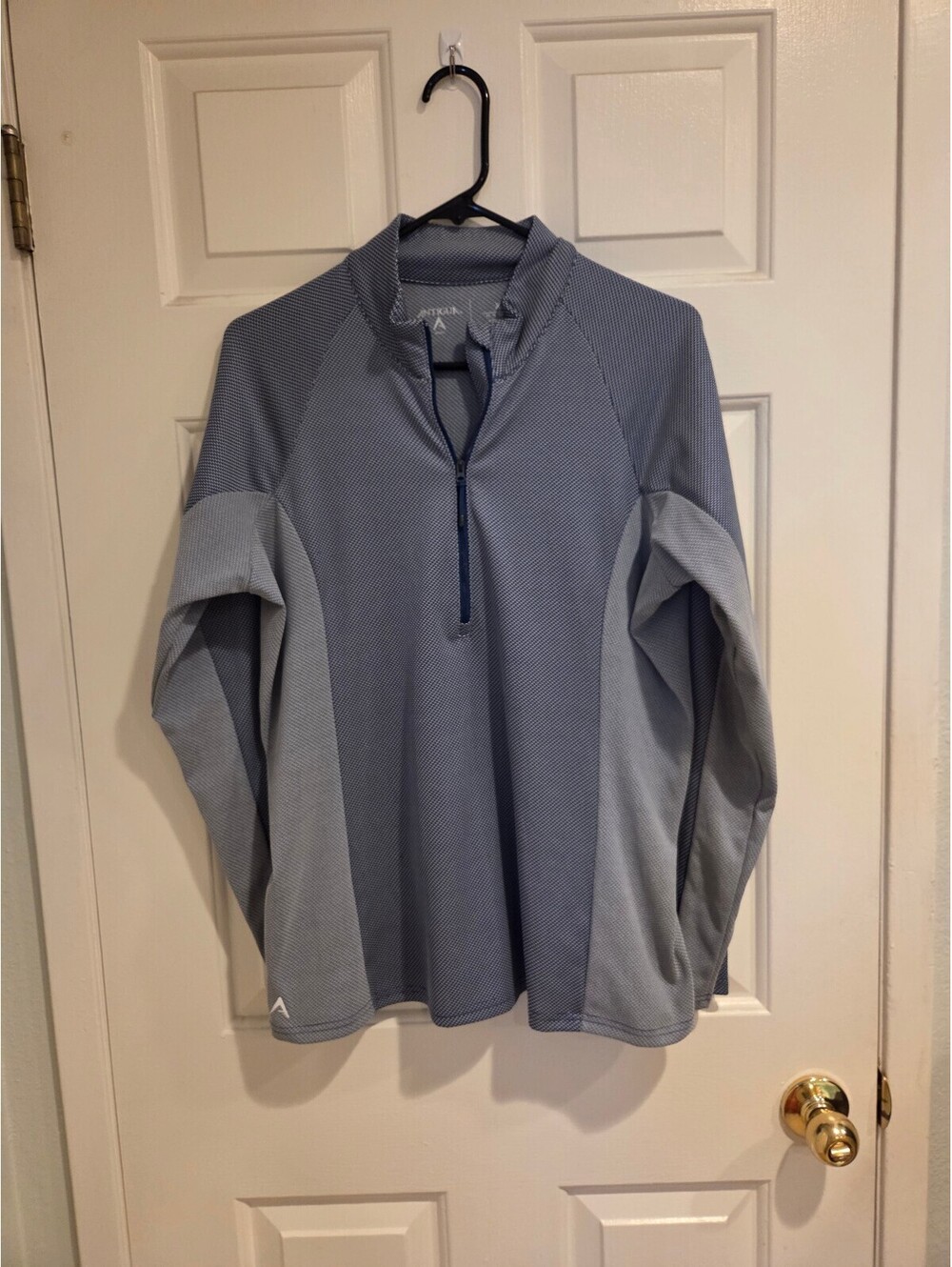 Antigua woMen's Quarter-Zip Sweatshirt XL Blue and Gray